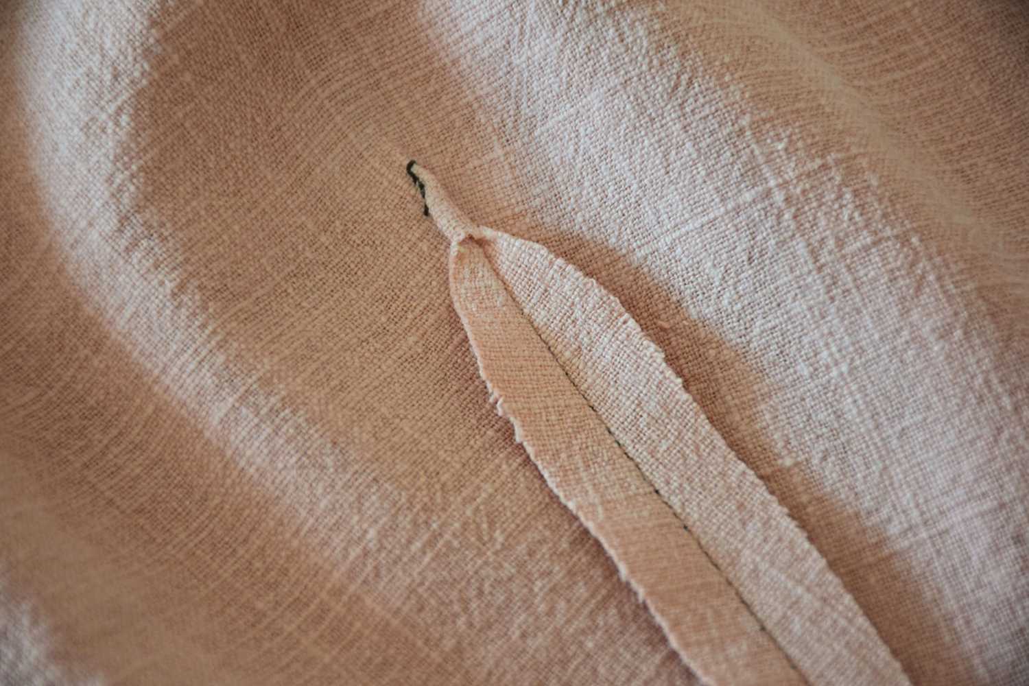 Ecarter marge couture pince d'un tissu épais